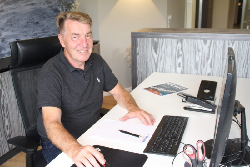 Geschäftsführer Peter Hansjürgens verbringt inzwischen einen großen Teil seines Arbeitstages hinter dem Schreibtisch. Schließlich gibt es viel zu organisieren und zu planen.