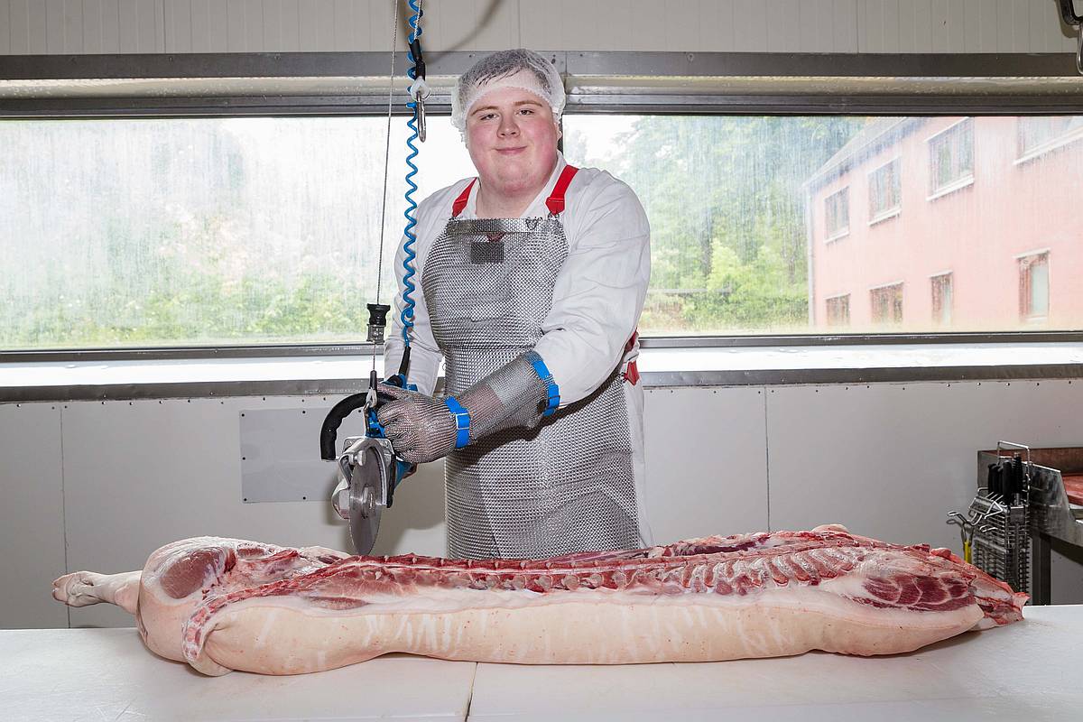 Für die Arbeit ausgerüstet - Ausbildung zum Fleischer und Fachverkäufer 2024
