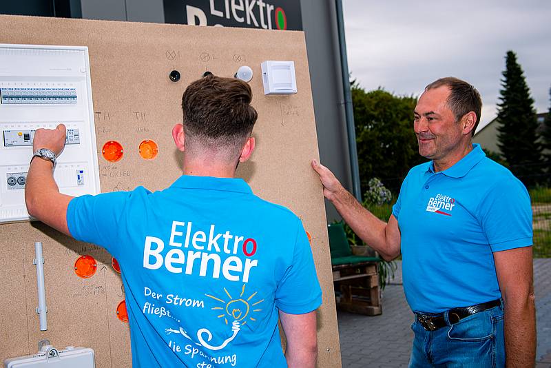 Senior-Chef Ralf Berner - Ausbildung zum Elektroniker 2024 Hamm