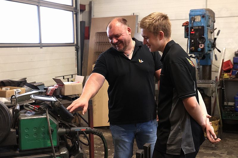 Metallbaumeister Rainer Eggenstein und Linus Strathmann - Ausbildung Metallbauer und Feinwerkmechaniker 2024 Hamm