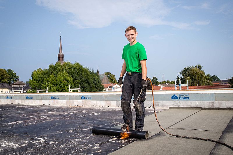 Dachdecker Malte Mackenbrock - Ausbildung Dachdecker 2024