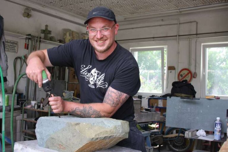 Moritz Düchting in der Werkstatt - Traumberufe Steinmetz 2023