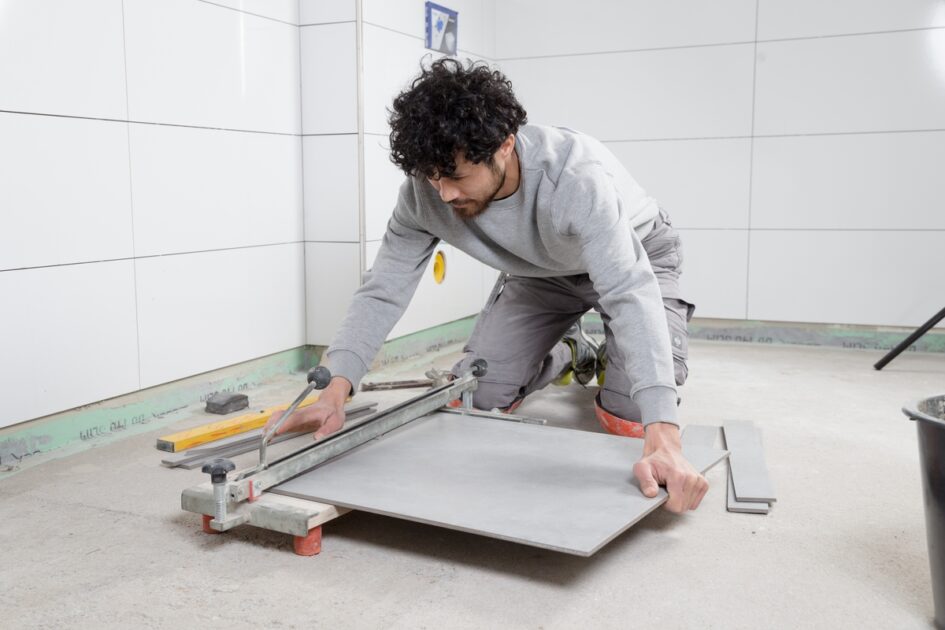 Höchste Präzision - Ausbildung zum Fliesenleger 2025